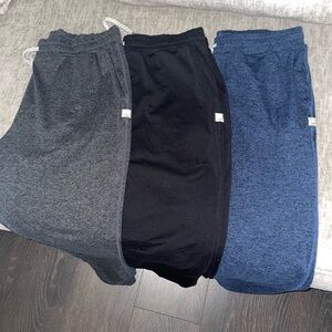 3- Vuori Joggers